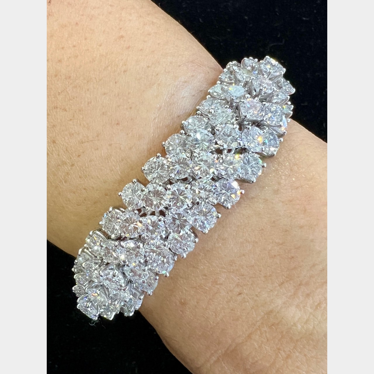 Platinum 55.50 Ct. Diamond Bracelet