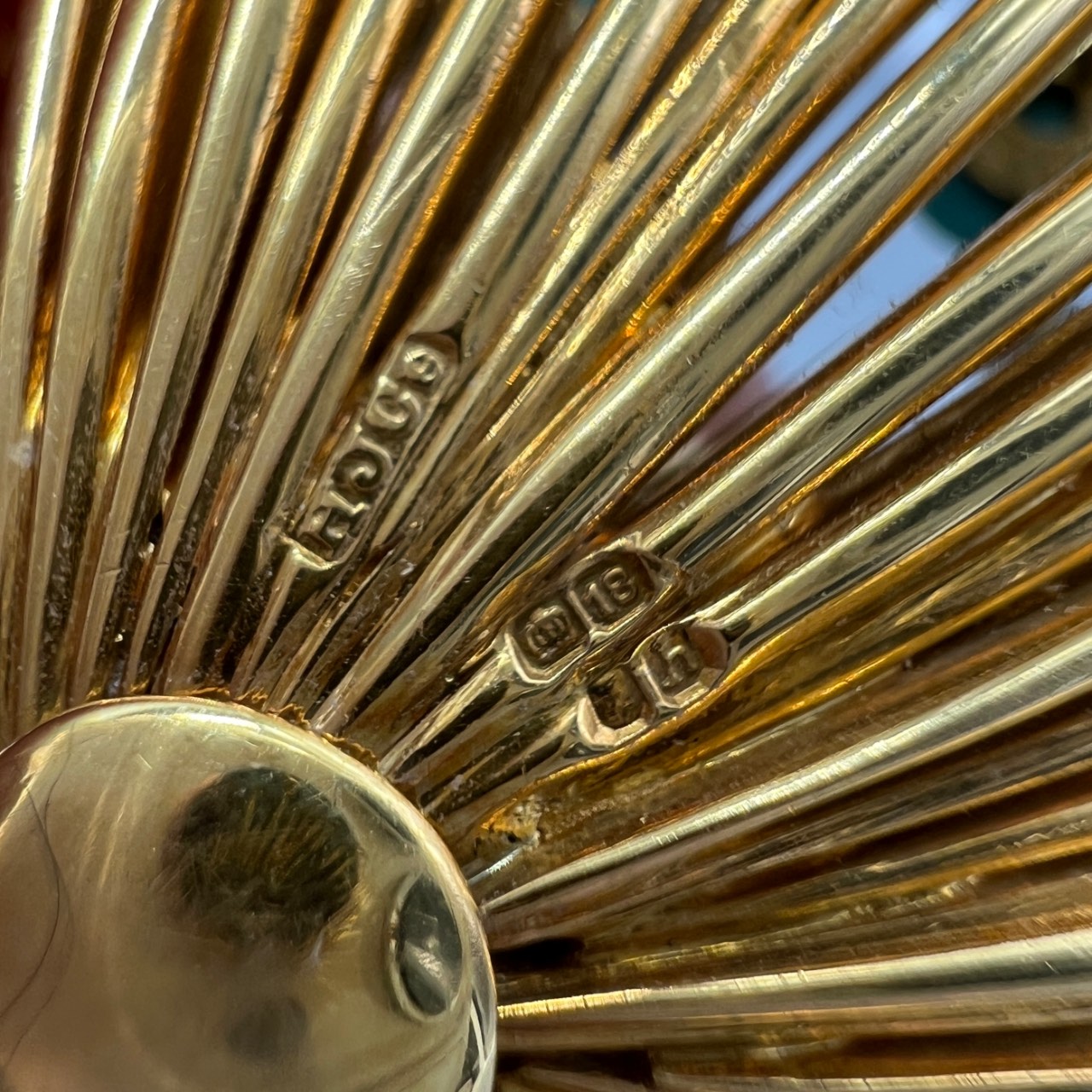 1960’s 18K Yellow Gold Persian Turquoise & Diamond Brooch - Image 6