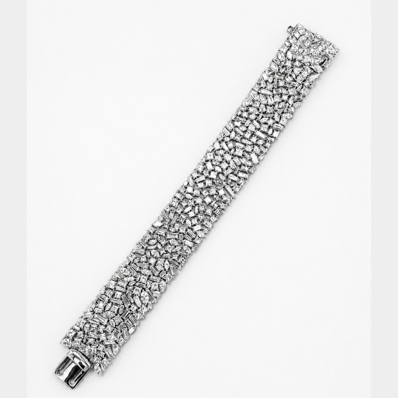 Platinum 37.70 Ct. Diamond Bracelet Platinum 37.70 Ct. Diamond Bracelet